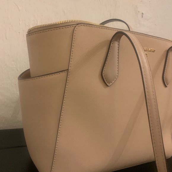 Michael Kors saffiano leather tote bag - Picture 5 of 9